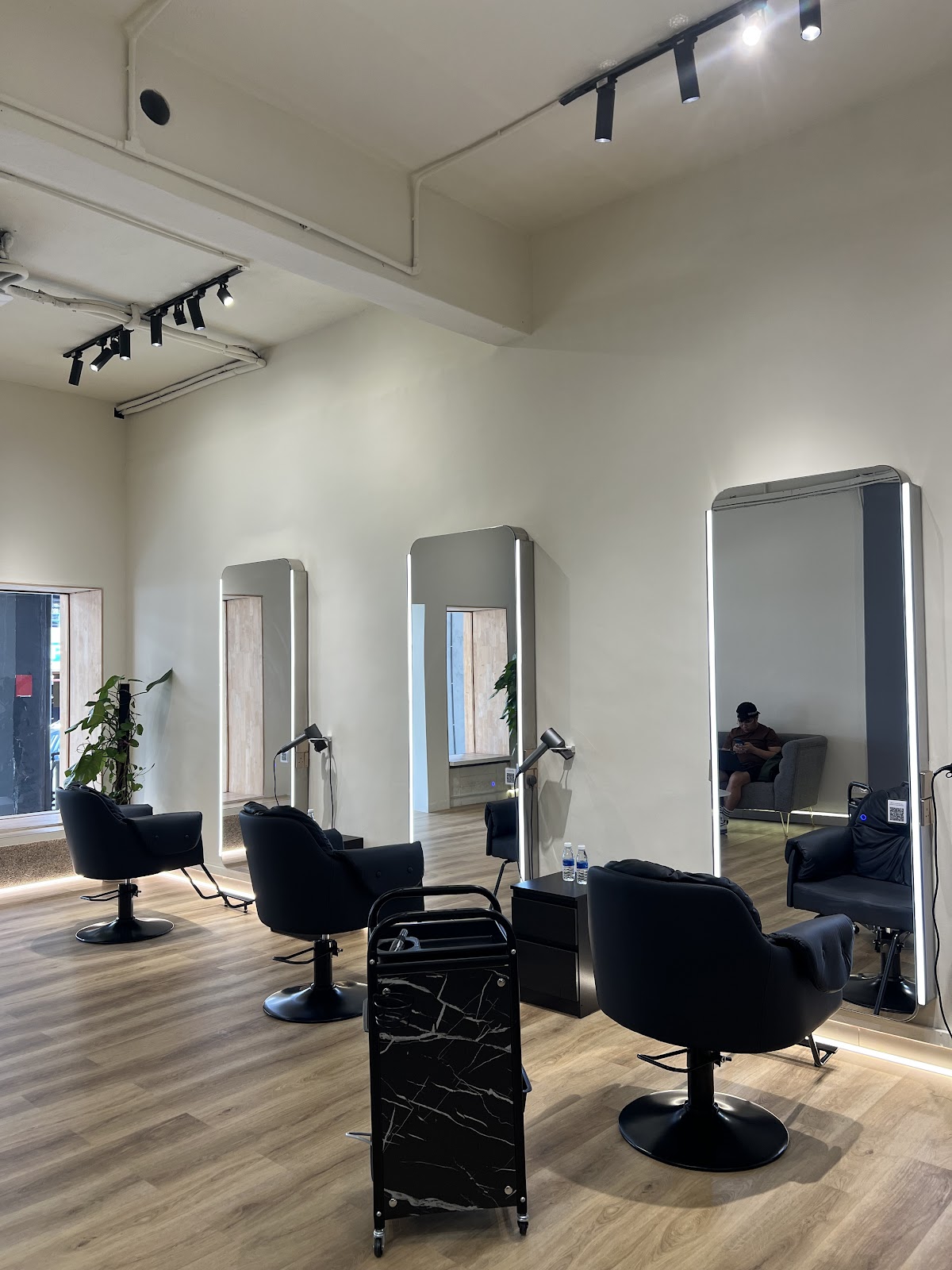 01 Hair Studio
