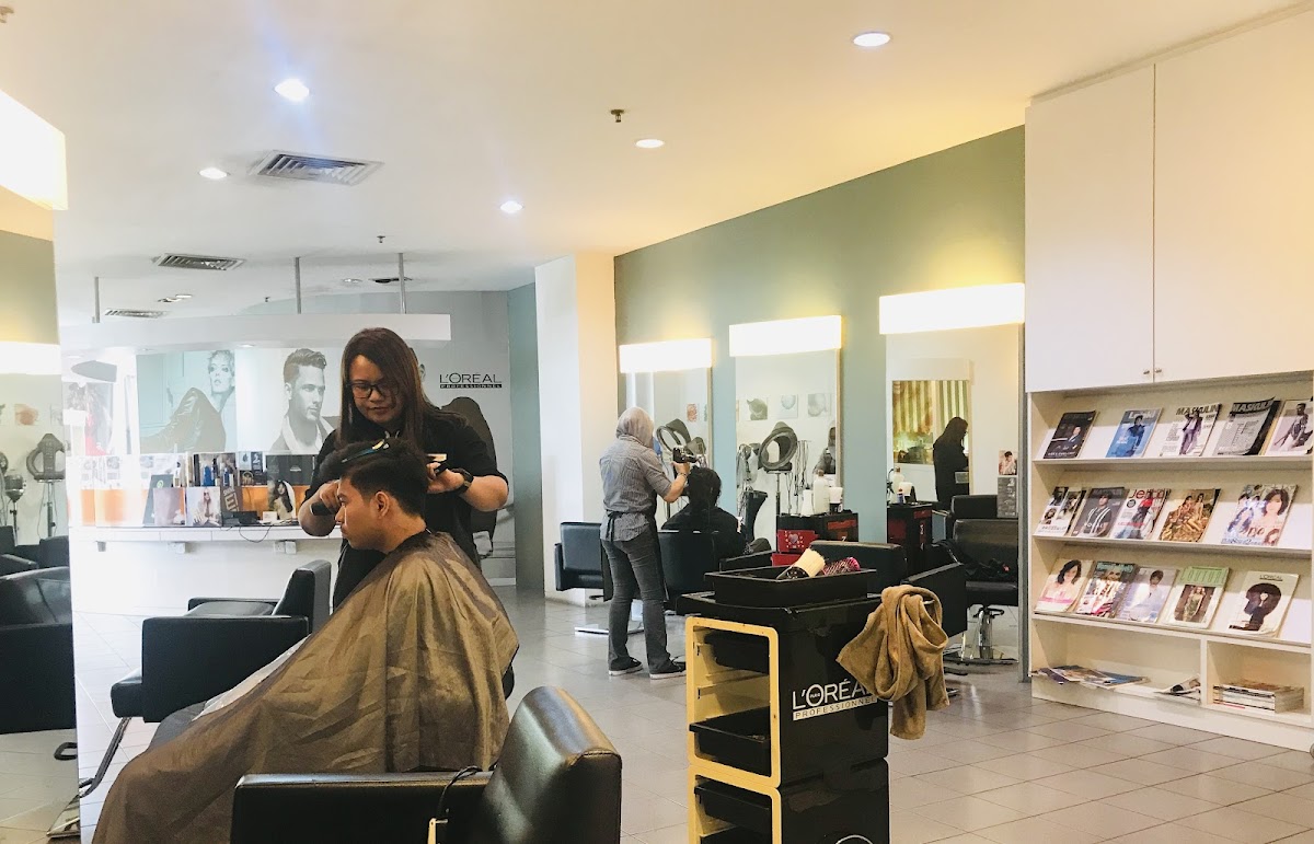 M Square Lifestyle Salon Shah Alam( M空间连锁发廊莎亚南店）